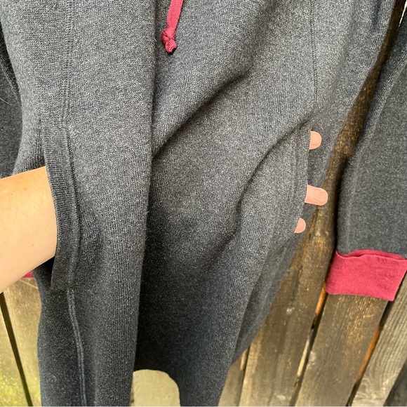 Cynthia Rowley Charcoal Gray & Burgundy Funnel Neck Sweater Tunic Sz S - Picture 11 of 14